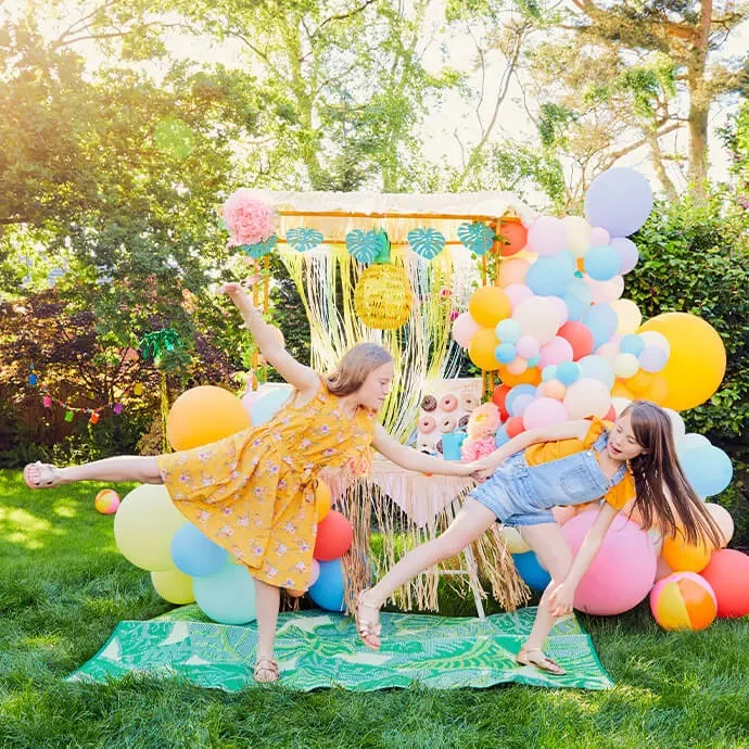 🎪 Summer Festival Party Day- Wednesday 26th August Celebrate the end of summer with music, games, creative activities and party fun.